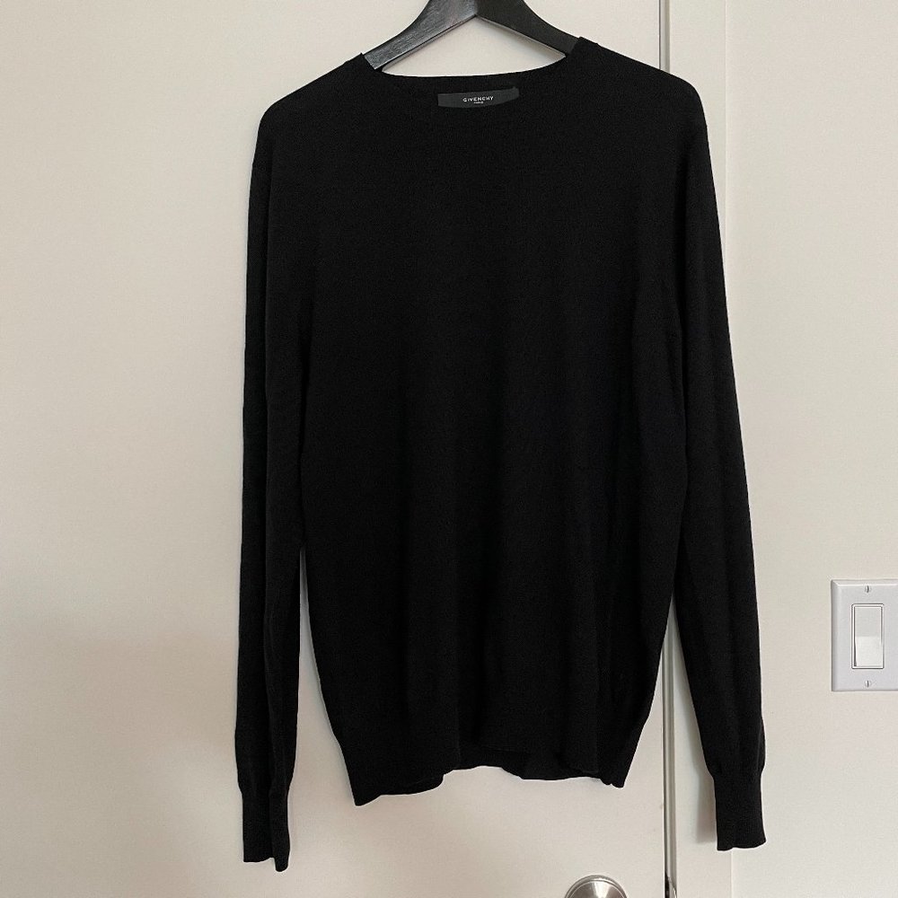 Givenchy Mens Black wool knit pullover, Size Large
